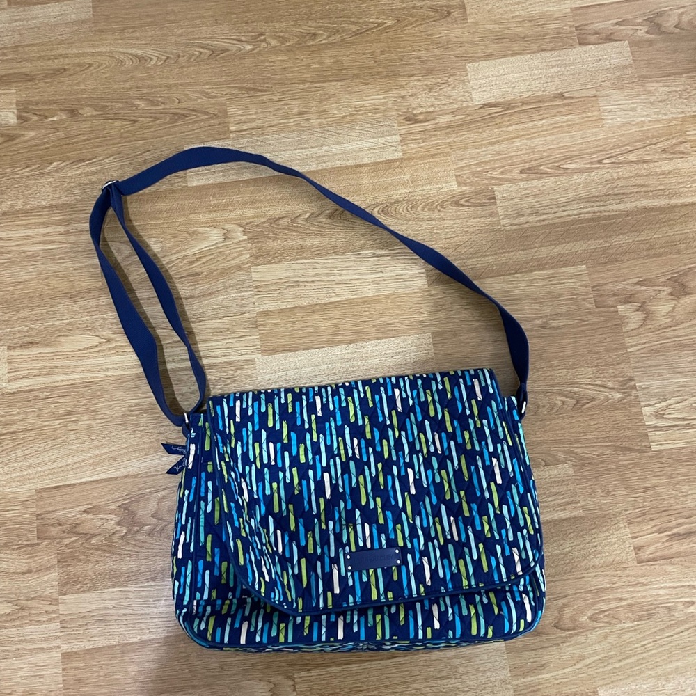 Vera Bradley messenger bag